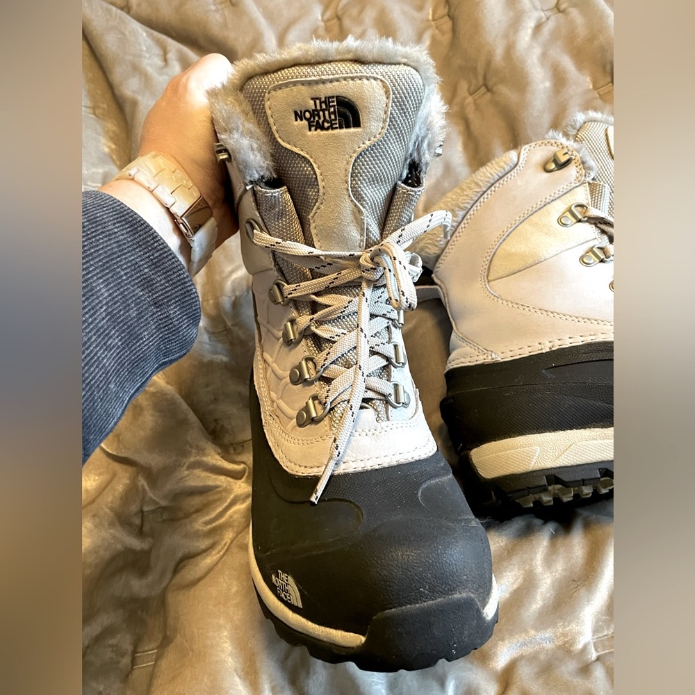 The North Face Women's Winter Boots in Light Gray and Black